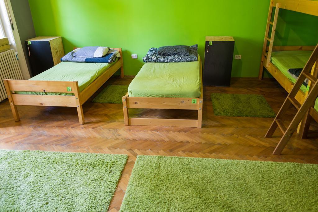 Hostel Costel Τιμισοάρα Δωμάτιο φωτογραφία